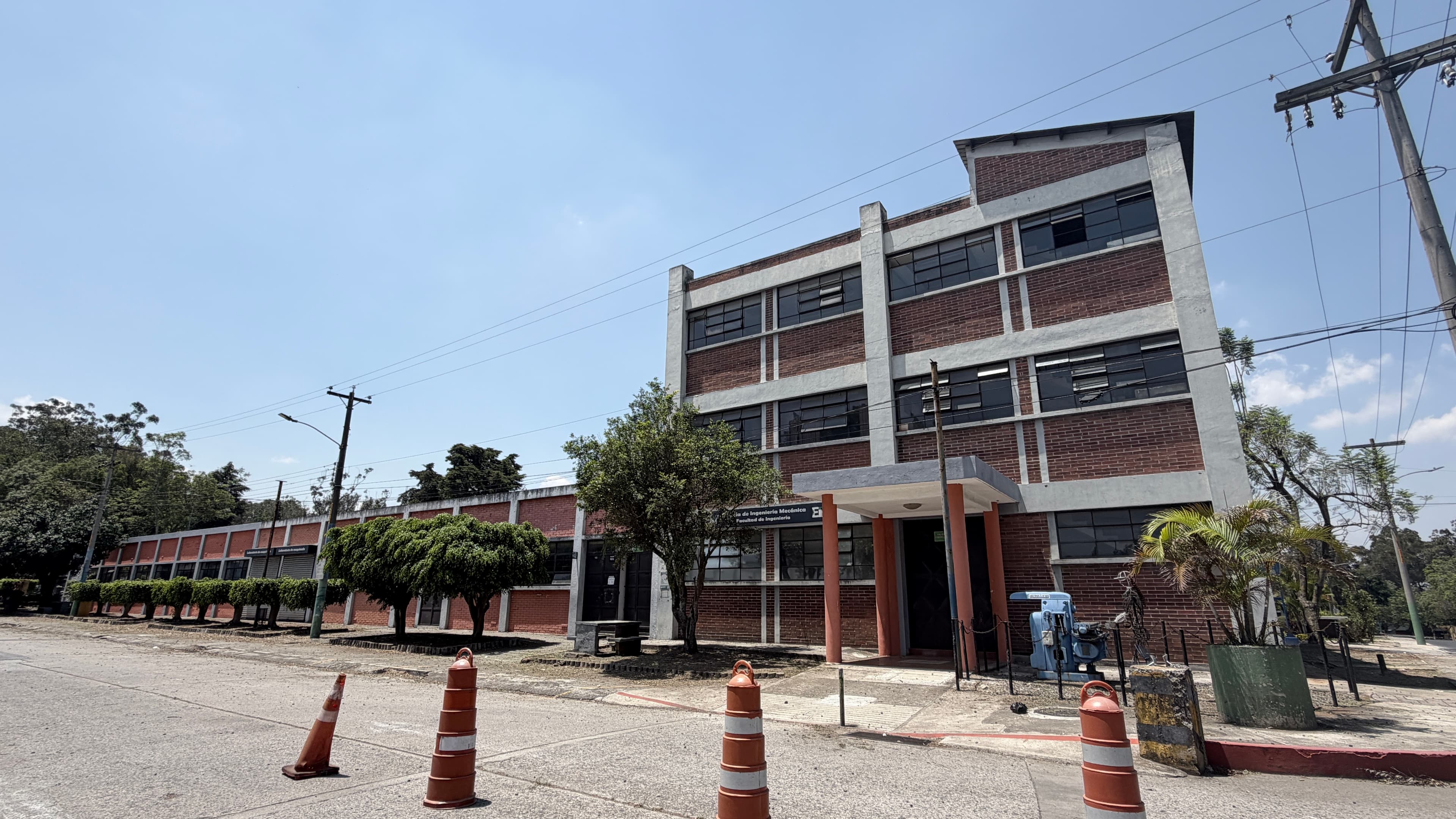 Fotografía de Edificio T-7